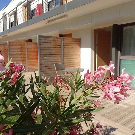 Les Jardins D'athena Apart-hotel Éguilles