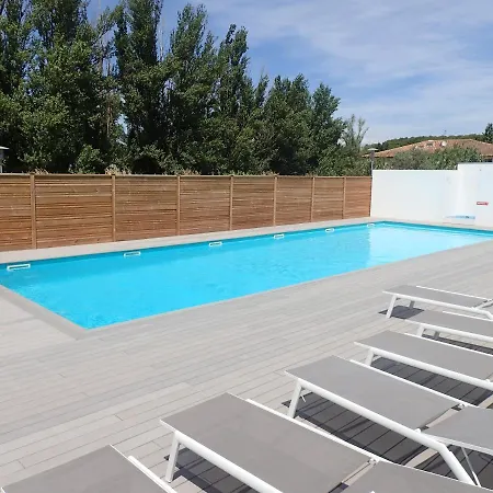 Les Jardins D'athena Aparthotel 2*